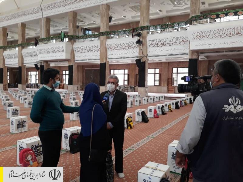 توزیع بسته‌های لوازم‌تحریر بین دانش‌آموزان مناطق محروم استان گلستان توسط ستاد اجرایی فرمان امام