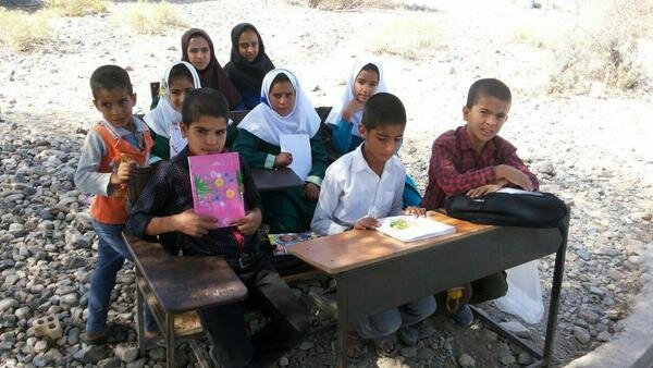 تأمین ۳۰۰۰ تبلت برای دانش آموزان محروم خوزستان با حمایت ستاد اجرایی فرمان امام 