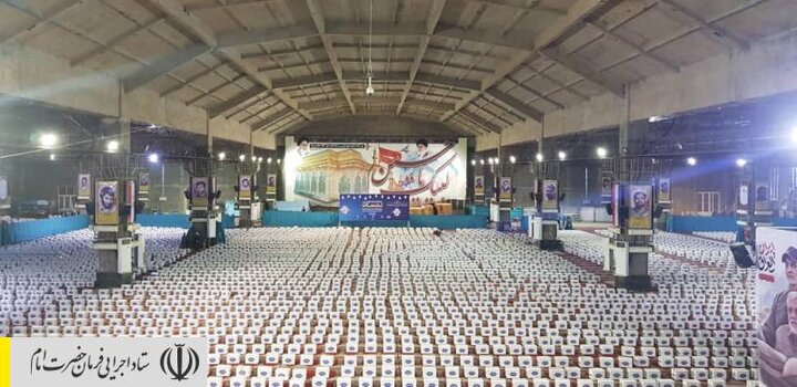 اجرای رزمایش احسان و همدلی در استان خوزستان توسط ستاد اجرایی فرمان امام/ توزیع بسته های معیشتی و بهداشتی بین آسیب دیدگان کرونا