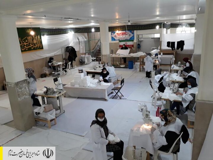 راه‌اندازی کارگاه تولید ماسک در یکی از روستاهای شازند توسط قرارگاه جهادی ستاد اجرایی فرمان امام