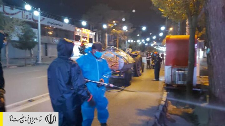 ضدعفونی معابر عمومی کرمان توسط نیروهای جهادی ستاد اجرایی فرمان امام