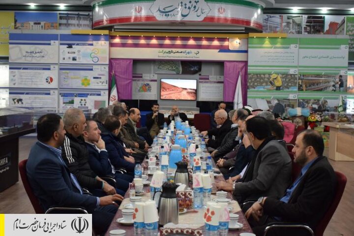 بازدید جمعی از مدیران علمی و فرهنگی سوریه از نمایشگاه دائمی ستاد اجرایی فرمان امام