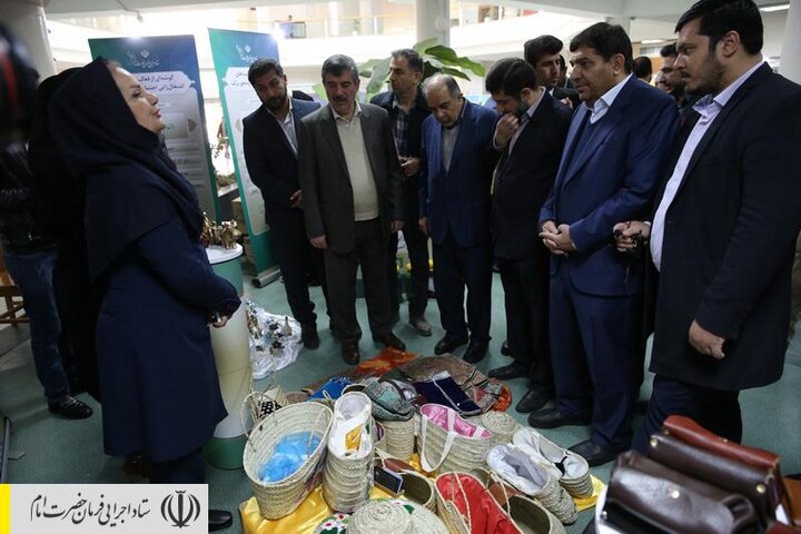 بازدید رئیس ستاد اجرایی فرمان امام از نمایشگاه طرح‌های  اجتماع‌محور خوزستان