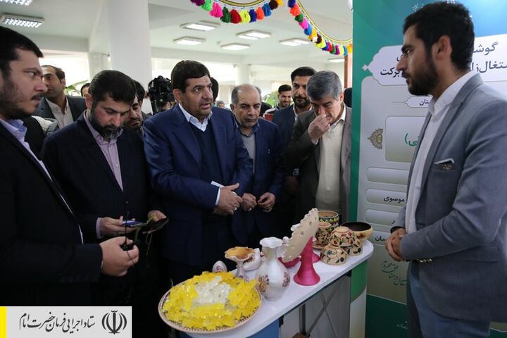 بازدید رئیس ستاد اجرایی فرمان امام از نمایشگاه طرح‌های  اجتماع‌محور خوزستان