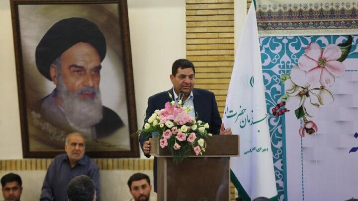 تجلیل از کارکنان نمونه ستاد اجرایی فرمان حضرت امام