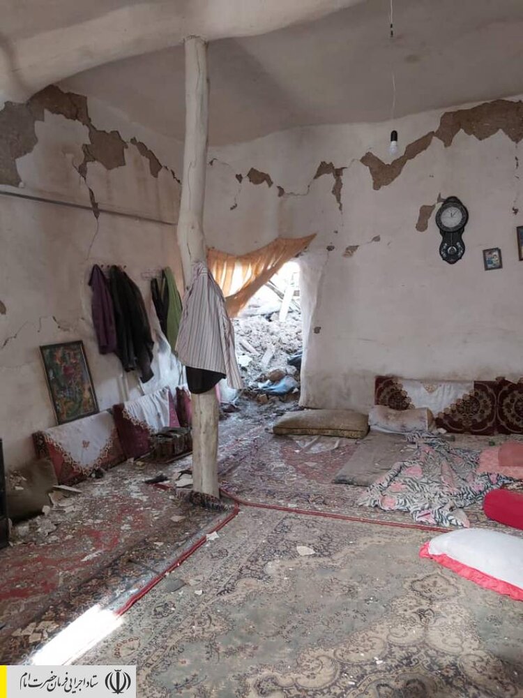 اهدای دام زنده و لوازم خانگی از طرف ستاد اجرایی فرمان حضرت امام (ره) به زلزله زدگان آذربایجان شرقی