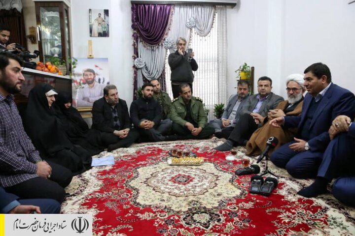 دیدار رئیس ستاد اجرایی فرمان امام با خانواده شهید بلباسی