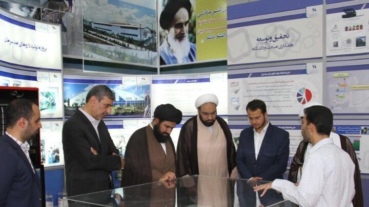 بازدید مسئولان ستاد رسیدگی به امور مساجد از نمایشگاه دائمی ستاد اجرایی فرمان حضرت امام (ره)