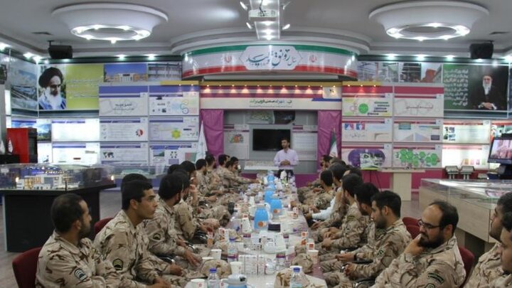 بازدید مسئولان و گروه‌های مختلف مردمی از نمایشگاه دائمی ستاد اجرایی فرمان حضرت امام (ره)