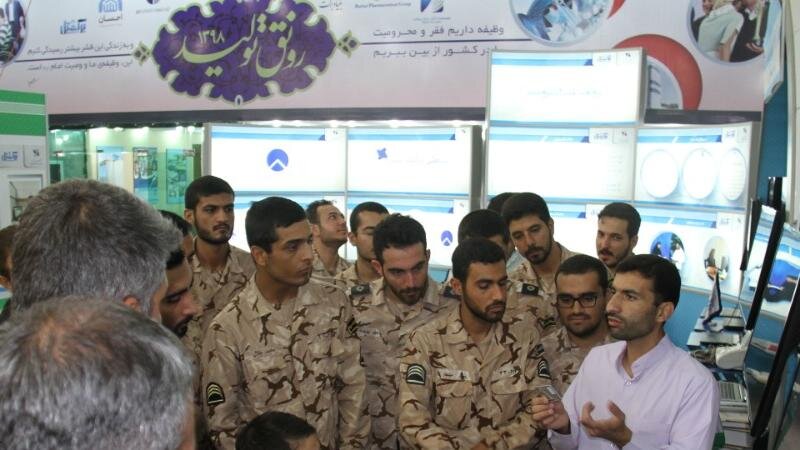 بازدید مسئولان و گروه‌های مختلف مردمی از نمایشگاه دائمی ستاد اجرایی فرمان حضرت امام (ره)