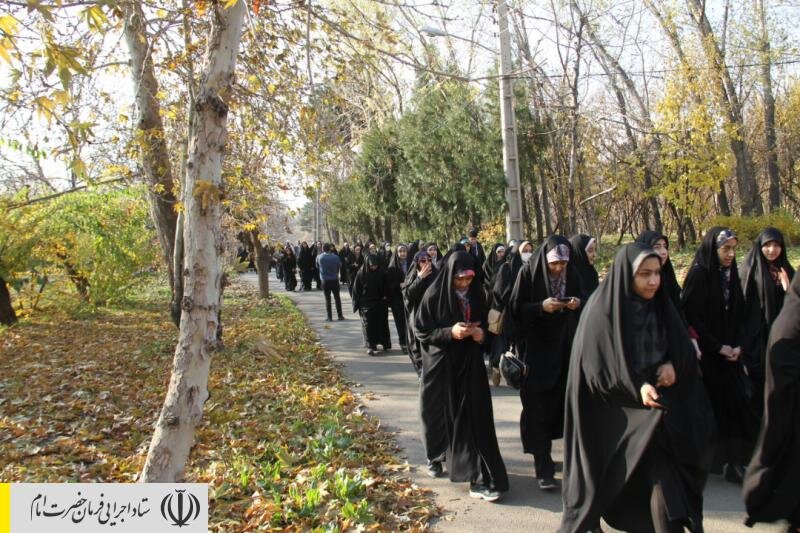 بازدید گروهی از دانش آموزان نخبه کشور از نمایشگاه دائمی ستاد اجرایی فرمان امام