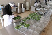 گزارش خبر ۱۴ از افتتاح طرح اشتغالزایی بنیاد برکت در رامهرمز برای فراوری ۲۵۰ تن سبزی درسال