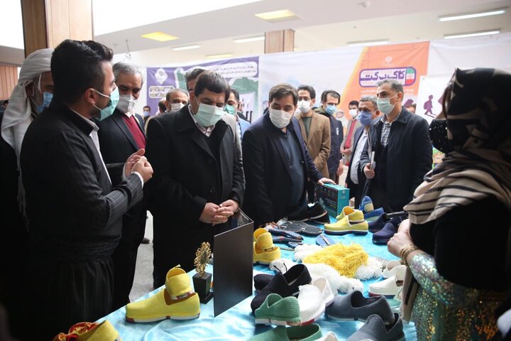 کاروان برکتِ ستاد اجرایی فرمان امام در کردستان/ گزارش خبر ۱۴ از خبرهای خوش دکتر مخبر برای کولبران