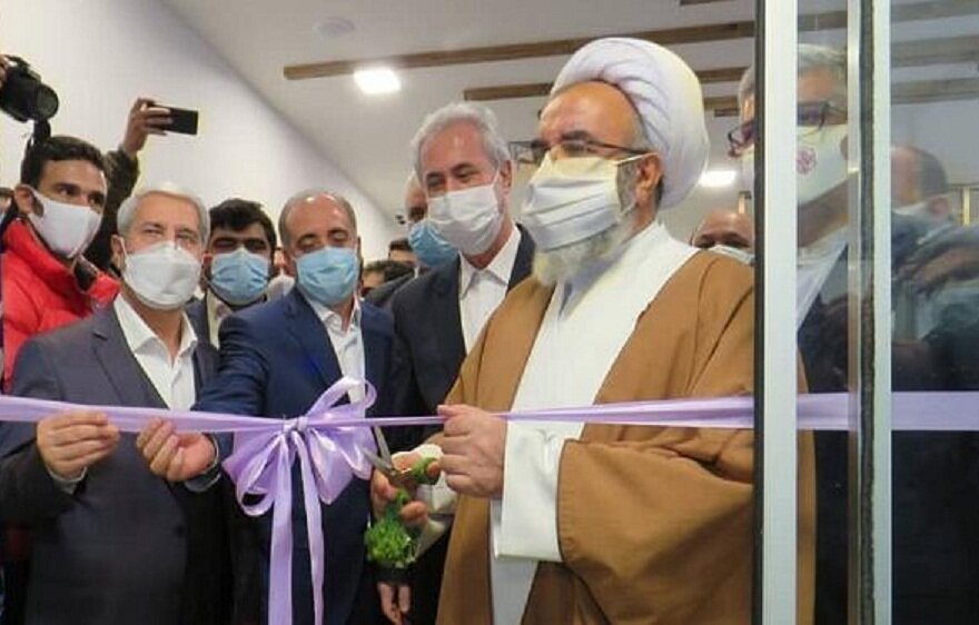 آئین بهره برداری از کارخانه تولید تبلت ایرانی با قابلیت کنترل والدین در مراغه 