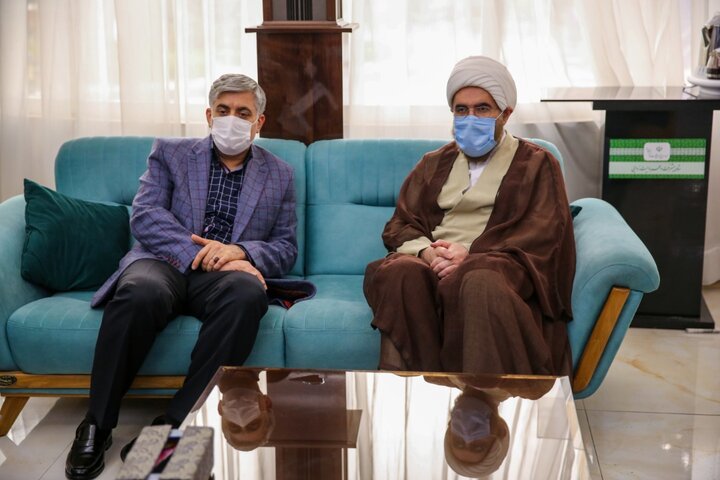 بازدید حجت الاسلام حاج علی اکبری از محل کارآزمایی بالینی واکسن کووایران برکت