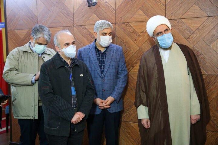 بازدید حجت الاسلام حاج علی اکبری از محل کارآزمایی بالینی واکسن کووایران برکت