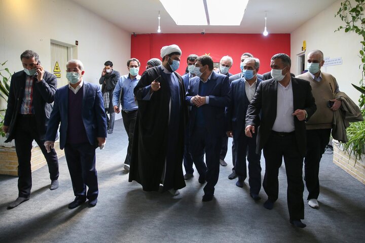 بازدید رییس ستاد اجرایی فرمان امام از شرکت "باسلام"