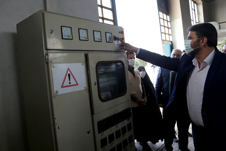 کارخانه ای تعطیل شده در منطقه ای محروم که حالا با کمک بنیاد برکت ستاد اجرایی احیا شده است.