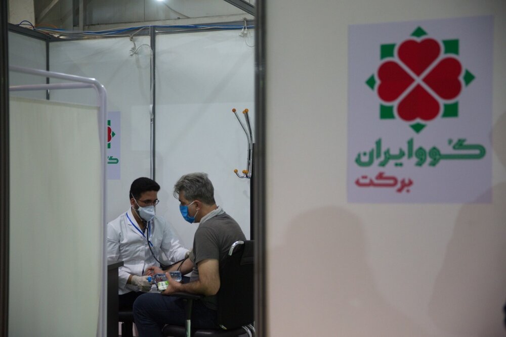 تزریق نخستین واکسن ایرانی به ۱۰ هزار داوطلب تا پایان اردیبهشت در فازسوم تست انسانی