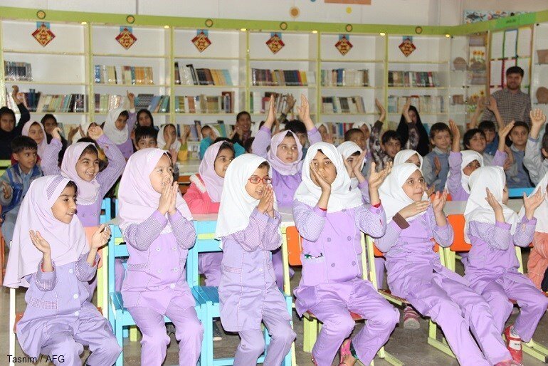 مدرسه ۶ کلاسه بنیاد برکت در حاشیه شهر زاهدان افتتاح شد