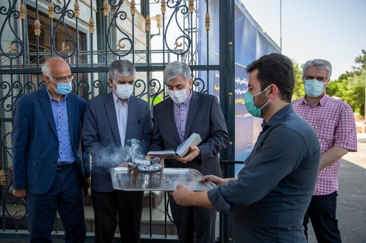 گزارش خبر۱۴ از اهدای یک میلیون بسته معیشتی به خانوارهای آسیب دیده از کرونا توسط ستاد اجرایی فرمان امام