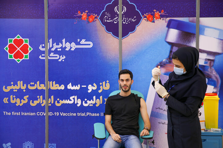 محمد موسی زاده (قاری) در تزریق واکسن کوو ایران برکت ، فاز 3 مطالعات بالینی