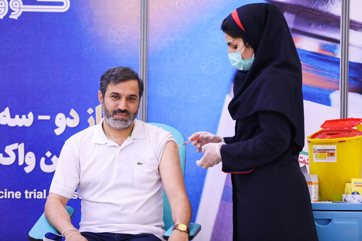 قاسم صرافان (شاعر) در تزریق واکسن کوو ایران برکت ، فاز 3 مطالعات بالینی
