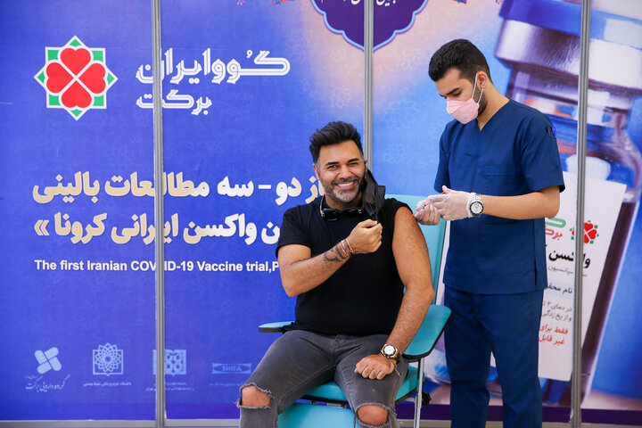 پوریا حیدری (آهنگساز) در تزریق واکسن کوو ایران برکت ، فاز 3 مطالعات بالینی
