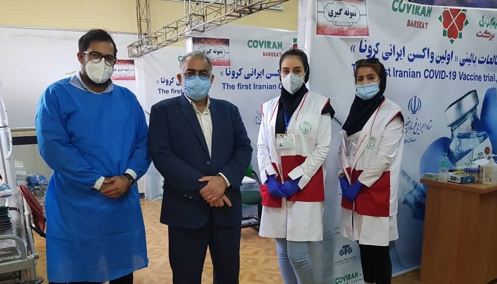 بازدید مدیرکل ستاد اجرایی فرمان حضرت امام (ره) استان بوشهر از محل تزریق واکسن