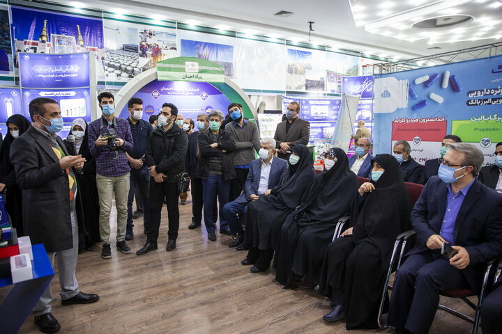 بازدید اعضای کمیسیون بهداشت مجلس شورای اسلامی از نمایشگاه دائمی دستاورد های ستاد اجرایی