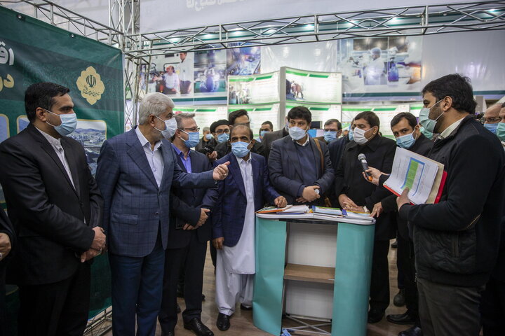 بازدید اعضای کمیسیون بهداشت مجلس شورای اسلامی از نمایشگاه دائمی دستاورد های ستاد اجرایی