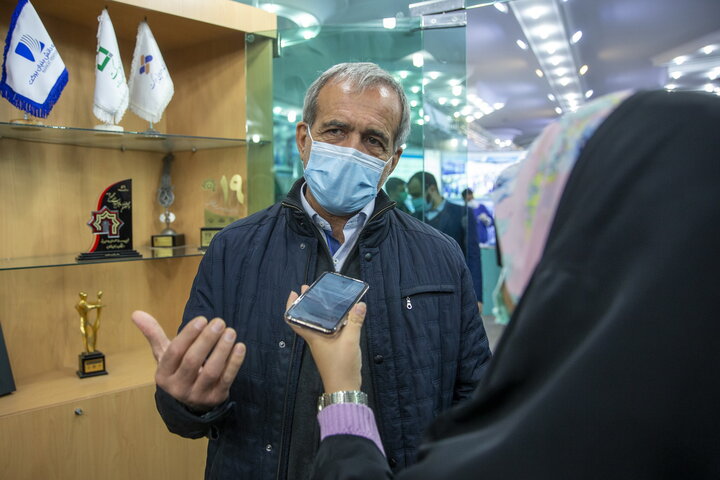 بازدید اعضای کمیسیون بهداشت مجلس شورای اسلامی از نمایشگاه دائمی دستاورد های ستاد اجرایی