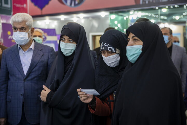 بازدید اعضای کمیسیون بهداشت مجلس شورای اسلامی از نمایشگاه دائمی دستاورد های ستاد اجرایی