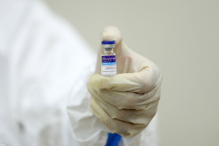 دریافت نوبت دوم واکسن ایرانی کرونا (کوو ایران برکت) توسط مقام معظم رهبری