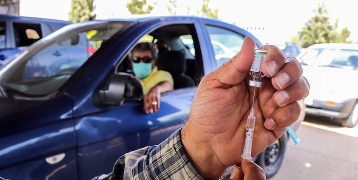 برکت و سینوفارم کم‌عارضه‌ترین و آسترازنکا پرعارضه‌ترین واکسن‌های تزریق شده در ایران