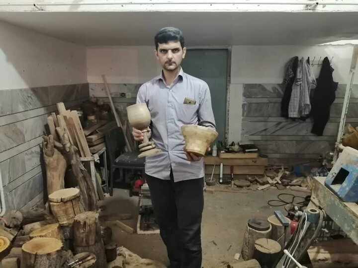 طرح اشتغال زایی به همت بنیاد برکت در فردوس در حال اجرا است.