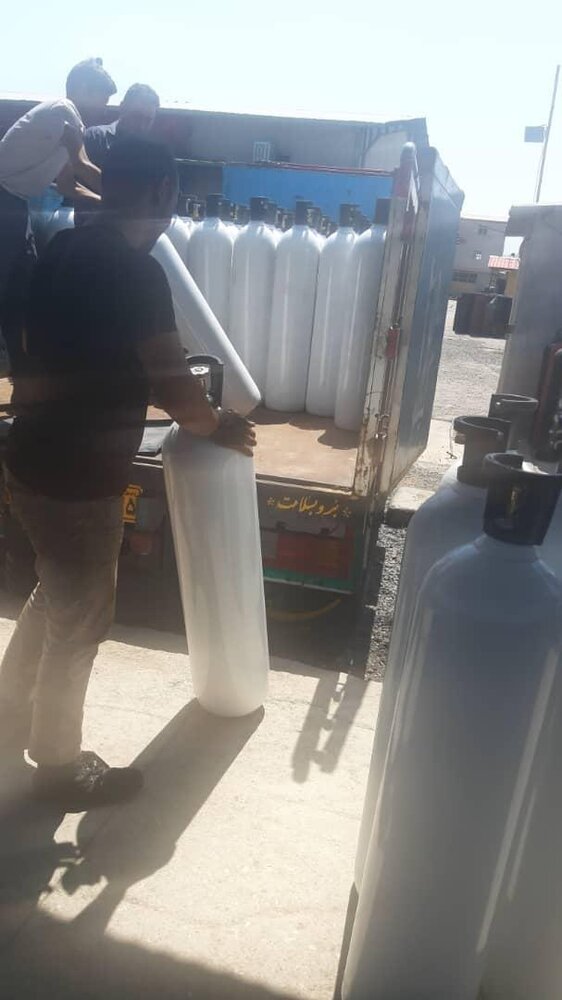 ارسال فوری ۵۰۰ کپسول ۴۰ لیتری اکسیژن به استان خوزستان توسط ستاد اجرایی فرمان امام