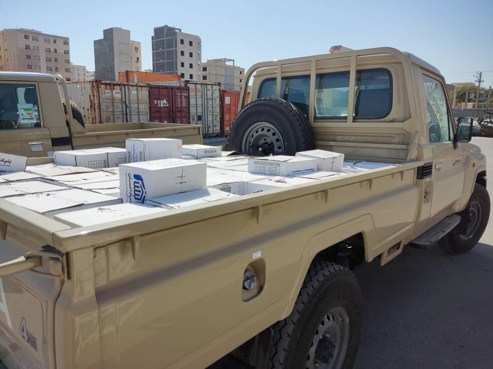 ارسال بسته های معیشتی به مناطق زلزله زده بندرعباس 