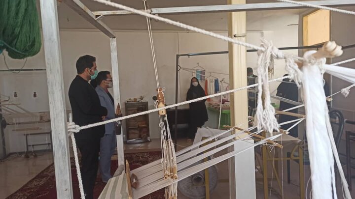 بازدید مدیرکل ستاد خراسان جنوبی از طرح های اشتغالزایی بنیاد برکت در شهرستان سرایان