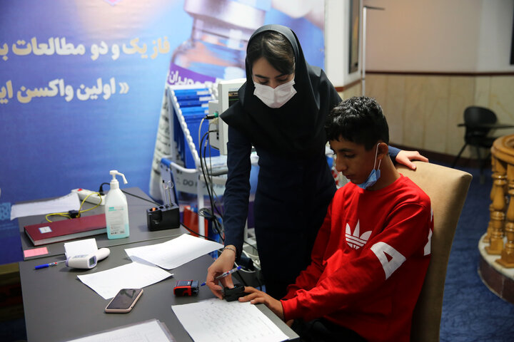 تزریق دوز دوم داوطلبان 12 تا 18 سال واکسن کووایران برکت