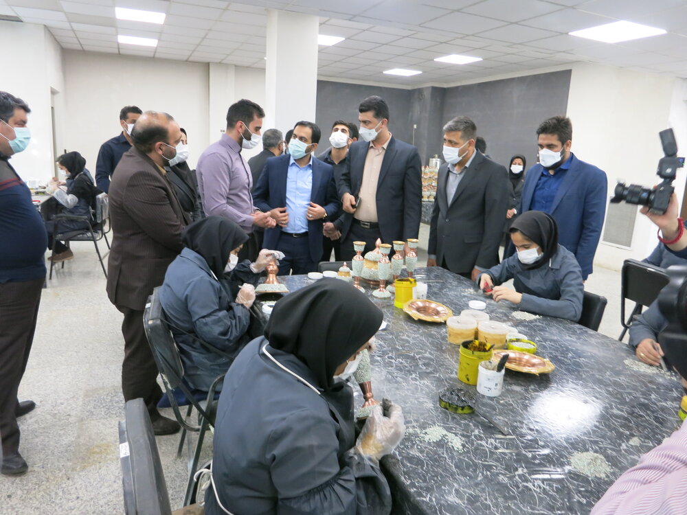  حمایت بنیاد برکت در بخش صادرات صنایع دستی کشور