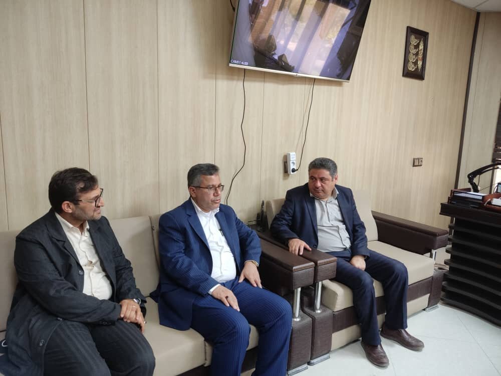 جلسه مدیرکل ستاد اجرایی هرمزگان با مدیرکل تعزیرات حکومتی استان برگزار شد