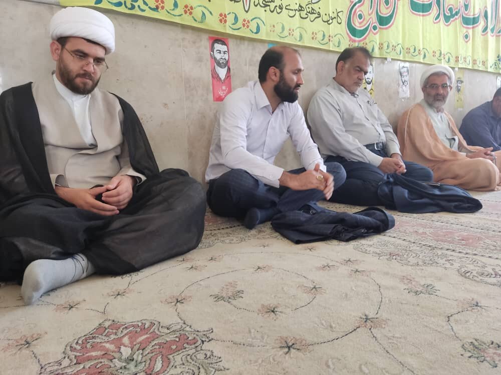 نشست صمیمی مدیرکل ستاد اجرایی فرمان امام ره استان بوشهر بهمراه معاون اجتماعی با برخی مسولین گروههای جهادی ،خیریه ها و...