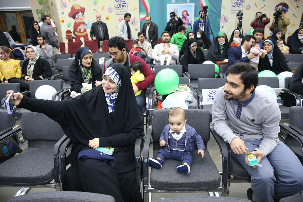 گزارش برنامه دوربین سلامت از مراسم آغاز رسمی پویش ملی "ایرانِ جوان" توسط بنیاد 15 خرداد