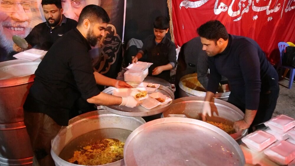 ۶۰هزار پرس غذای گرم توسط هیئات مذهبی استان مازندران طبخ و توزیع شد