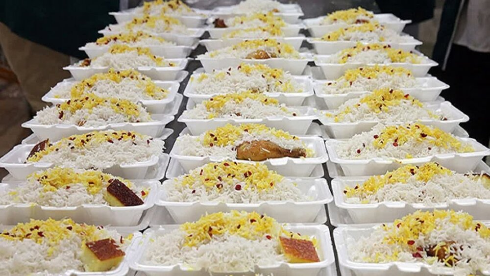 طبخ و توزیع ۱۰۰ هزار پرس غذا به شکرانه عید غدیر در ایلام