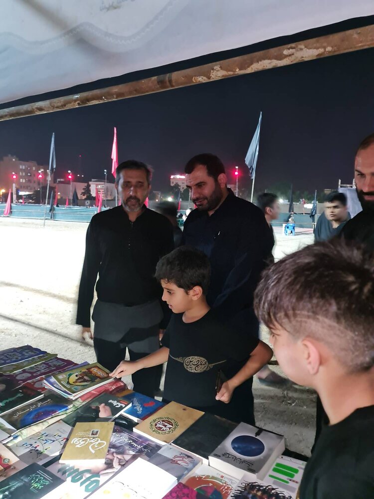 بازدید شبانه مدیرکل ستاد اجرایی فرمان حضرت امام (ره) استان بوشهر از عزاداران حسینی و تکایا