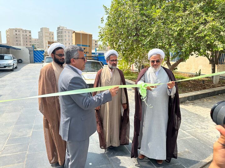 اهدا 14 سری جهیزیه به طلاب جوان هرمزگانی