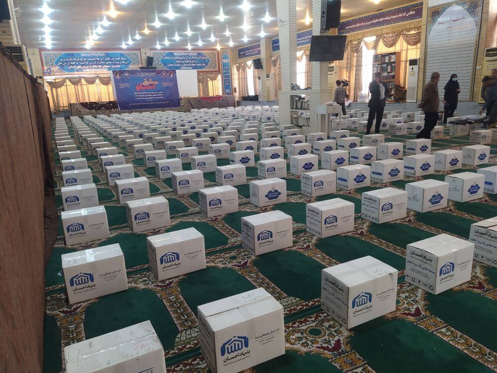 تصاویر توزیع ۵۰۰ هزار بسته حمایتی مشق احسان در استان بوشهر