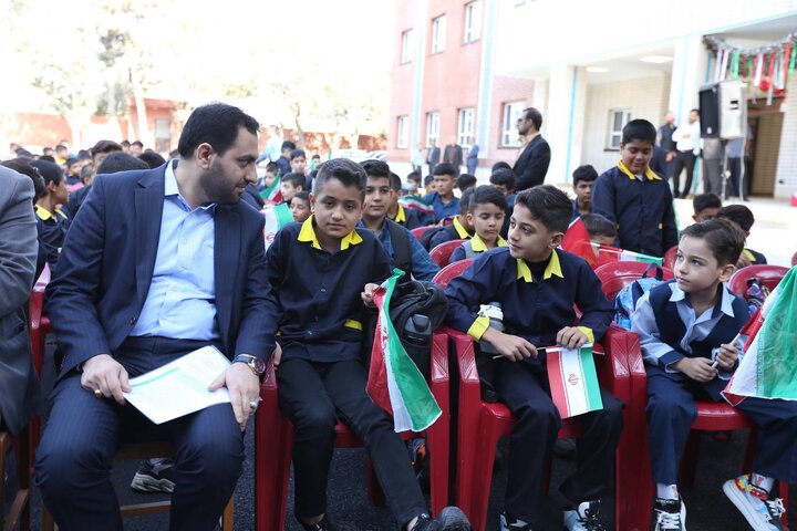 مدرسه شهید آرمان علی وردی